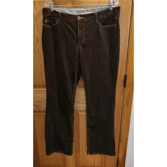 Eddie Bauer Womens Sz 12 Brown Curvy Straight Leg Corduroy Pants Mid Rise - Picture 1 of 11